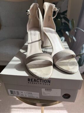 Kenneth Cole Reaction Women's Strappy Block Heel Sandals in Taupe